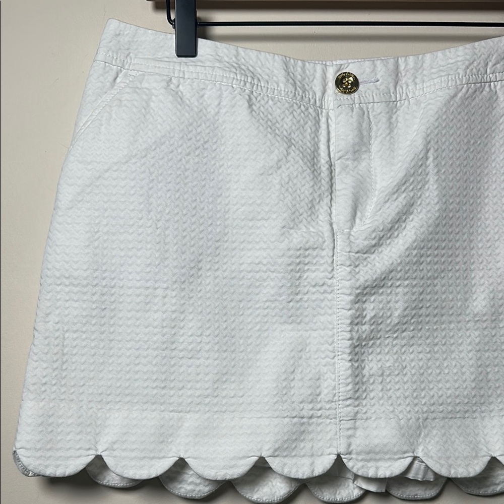 Lilly Pulitzer White Scalloped Skort 8 - Picture 6 of 7